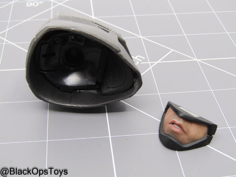 Load image into Gallery viewer, Armored Batman - Light Up Helmeted Headsculpt (READ DESC)
