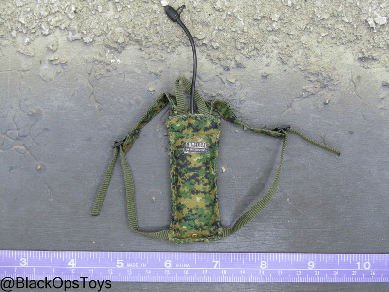 Load image into Gallery viewer, MARPAT Camo Hydration Pouch

