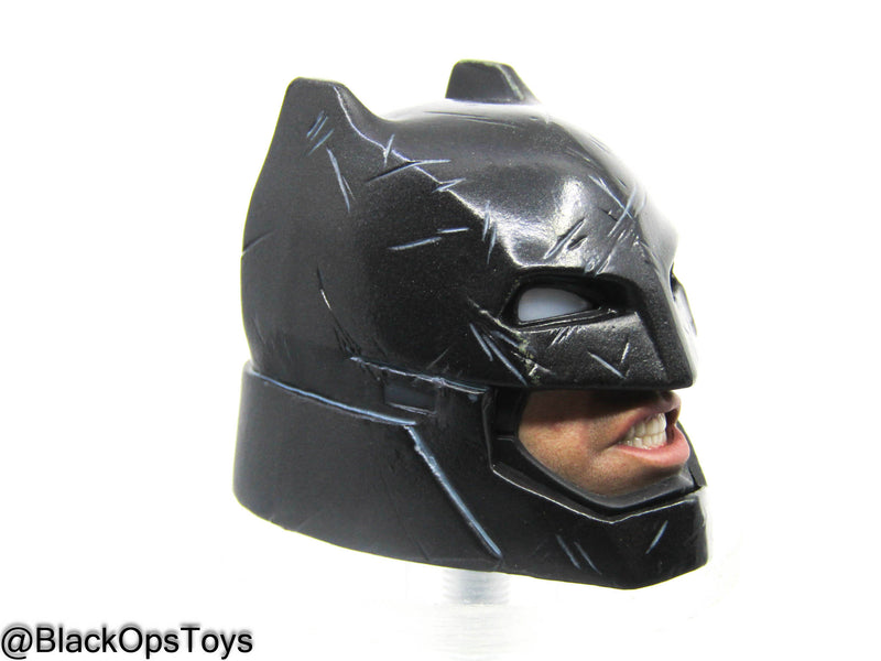 Load image into Gallery viewer, Armored Batman BC Ver. - Light Up Helmeted Headsculpt
