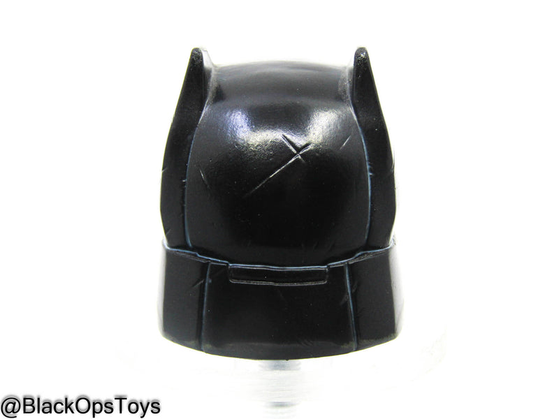 Load image into Gallery viewer, Armored Batman BC Ver. - Light Up Helmeted Headsculpt
