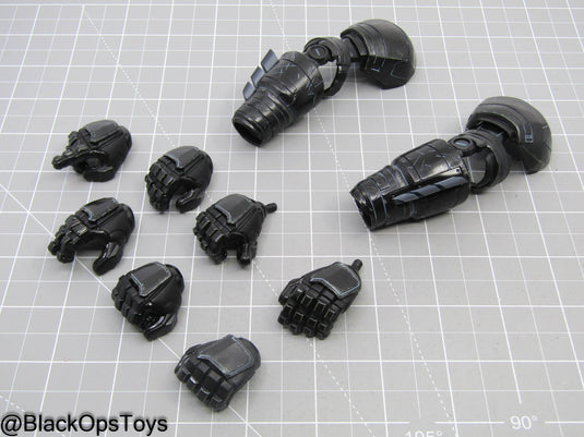 Armored Batman BC Ver. - Armored Hand Set w/Armored Gauntlets