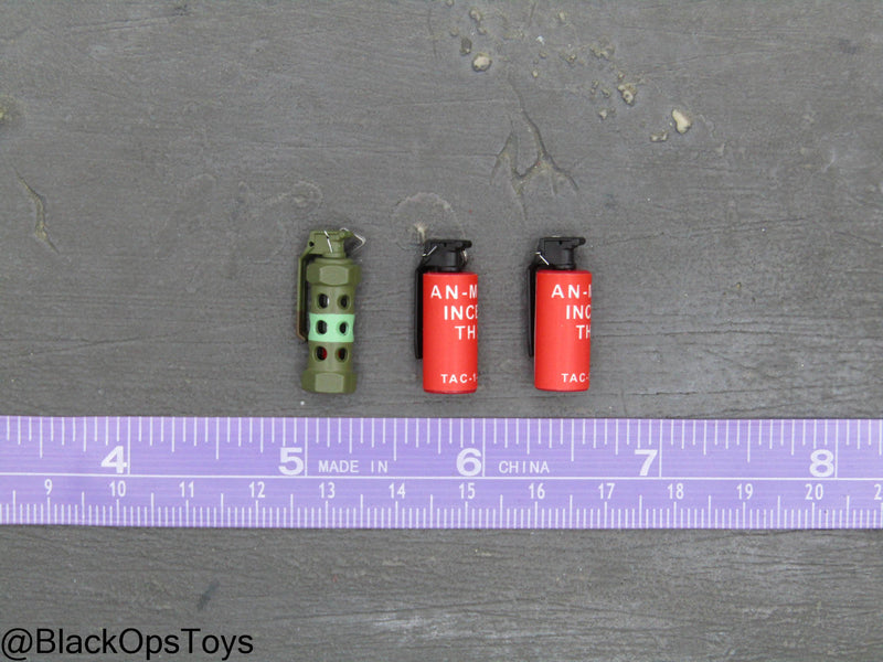 Load image into Gallery viewer, PMC - Weapon Specialist - Flashbang &amp; Incendiary Grenade Set
