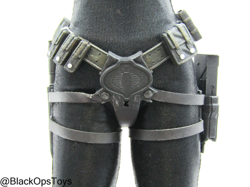 Load image into Gallery viewer, GI JOE - Baroness - Combat Harness w/UZI SMG &amp; Knife
