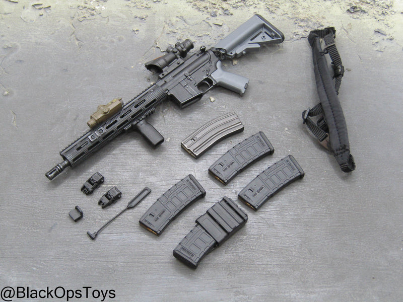 Load image into Gallery viewer, The Division 2 - Heather Ward - M4 Rifle w/Attachment Set
