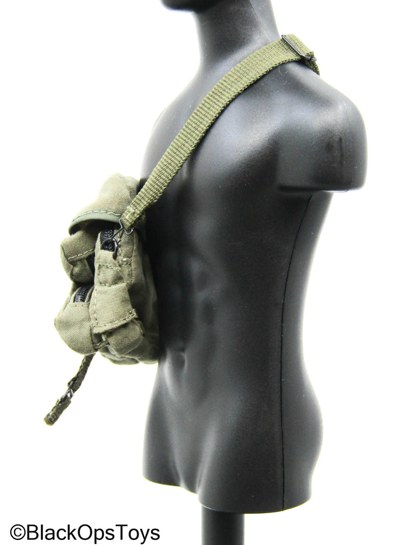 Load image into Gallery viewer, Vietnam 1970 - USMC - OD Green Medical Pouch
