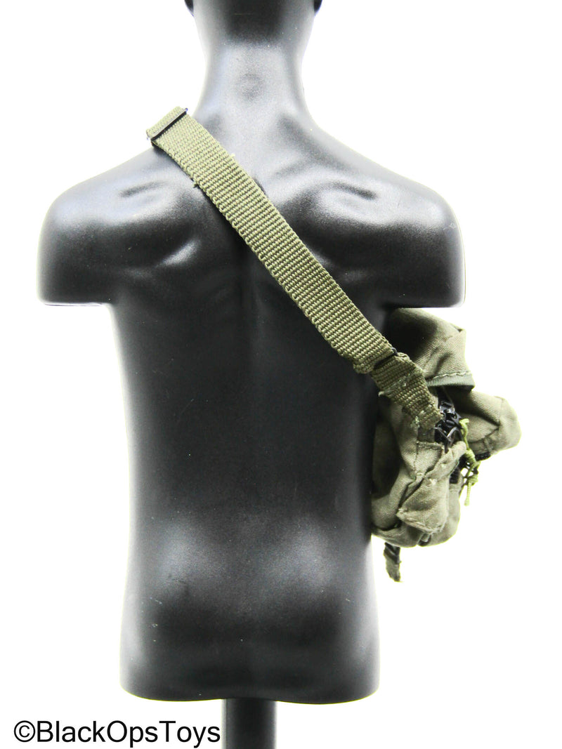 Load image into Gallery viewer, Vietnam 1970 - USMC - OD Green Medical Pouch
