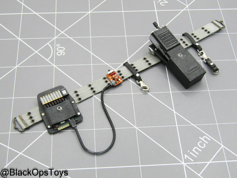 Load image into Gallery viewer, Ghostbusters - Raymond Stantz - Utility Belt w/Belt Gizmo Type 1

