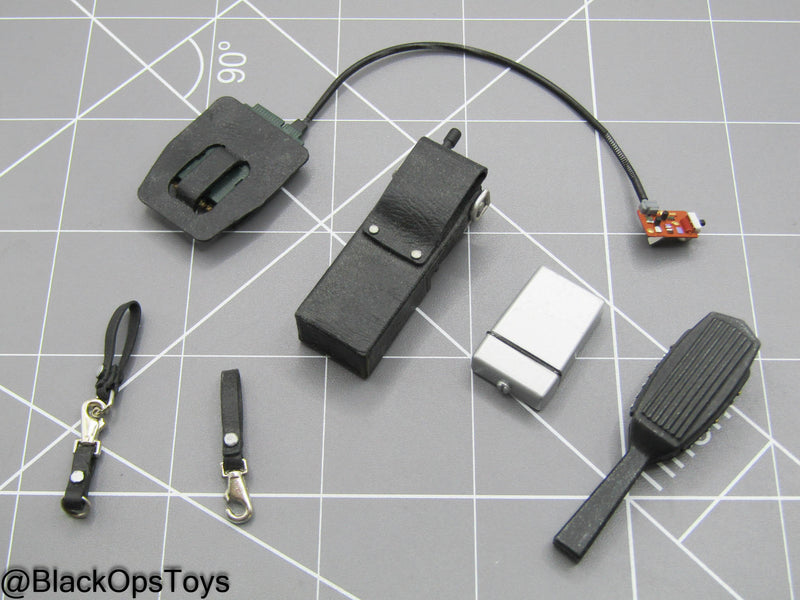 Load image into Gallery viewer, Ghostbusters - Egon Spengler - Belt Gizmo, PKE Meter, &amp; Gear Set
