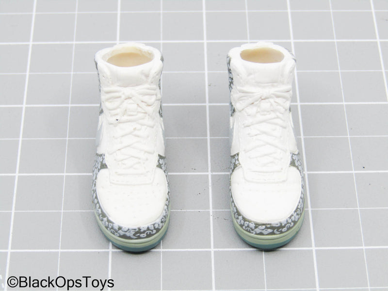 Load image into Gallery viewer, Grey &amp; White Sneakers (Foot Type)
