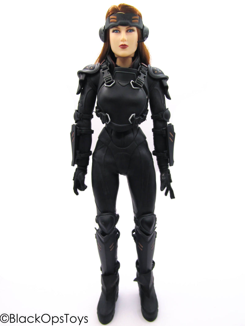 Load image into Gallery viewer, Appleseed - Female Dressed Body Set w/Brunette Head Sculpt
