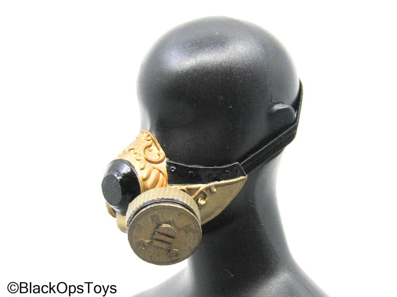 Load image into Gallery viewer, Padro The Hierophant V Gold Respirator Mask
