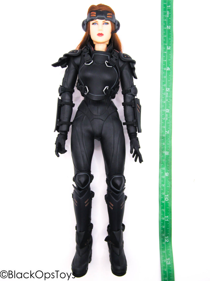 Load image into Gallery viewer, Appleseed - Female Dressed Body Set w/Brunette Head Sculpt
