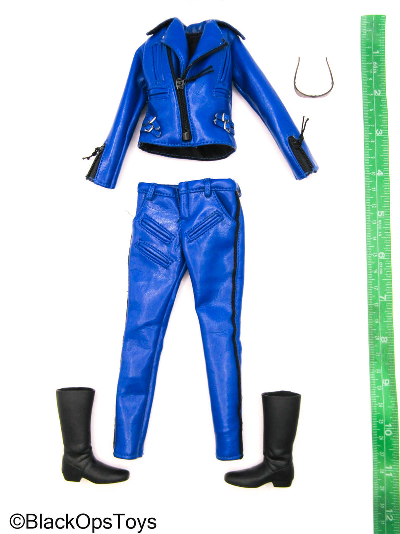 Load image into Gallery viewer, Female Blue Leather Racing Suit w/Black Boots (Foot Type)
