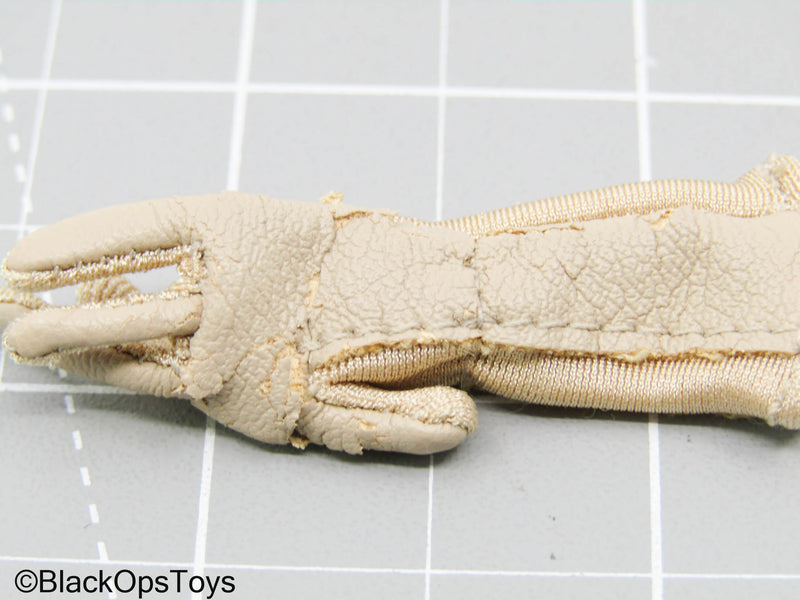 Load image into Gallery viewer, Tan Leather Like Gloves (READ DESC)
