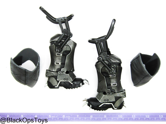 Batman Arkham Origins - Large Armored Boots (Peg Type) w/Leg Armor