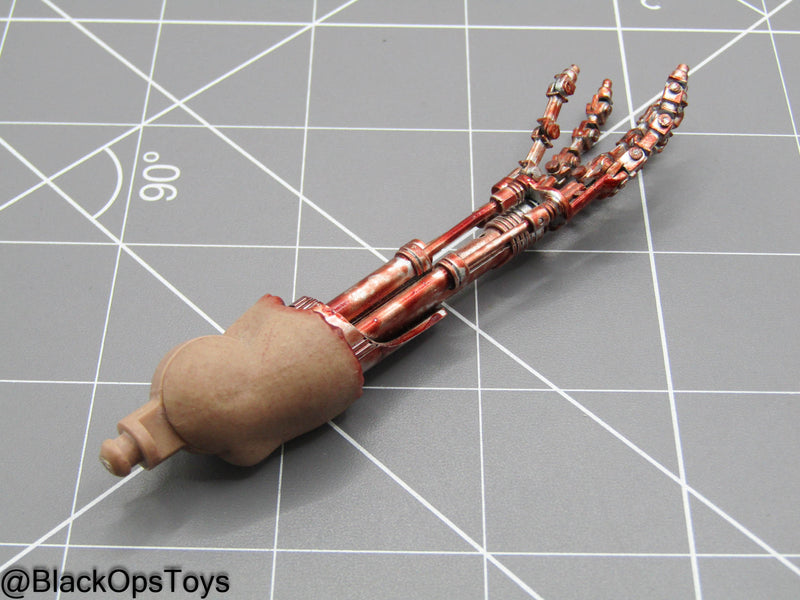 Load image into Gallery viewer, Terminator 2 Judgment Day - Endoskeleton Revealing Left Arm

