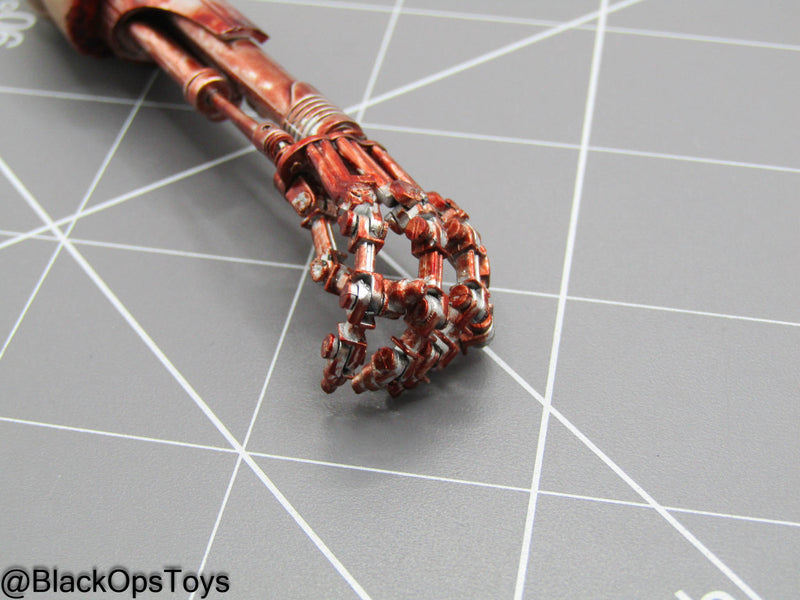 Load image into Gallery viewer, Terminator 2 Judgment Day - Endoskeleton Revealing Left Arm
