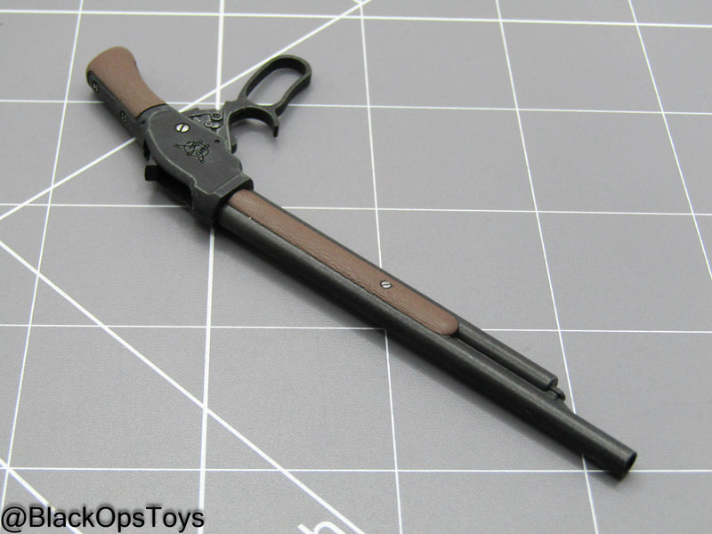 Load image into Gallery viewer, Terminator 2 Judgment Day - Lever Action Shotgun w/Box of Roses
