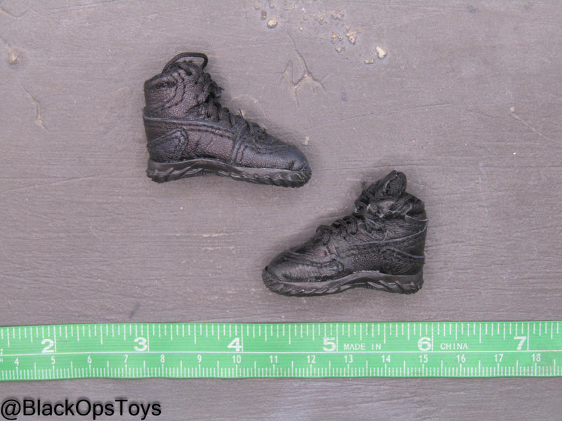 Load image into Gallery viewer, Black Female Combat Boots (Foot Type)
