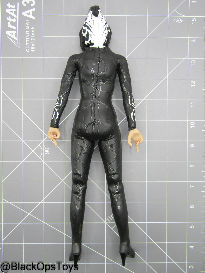 Load image into Gallery viewer, Custom Female Venom Dressed Body w/Trinity Headsculpt
