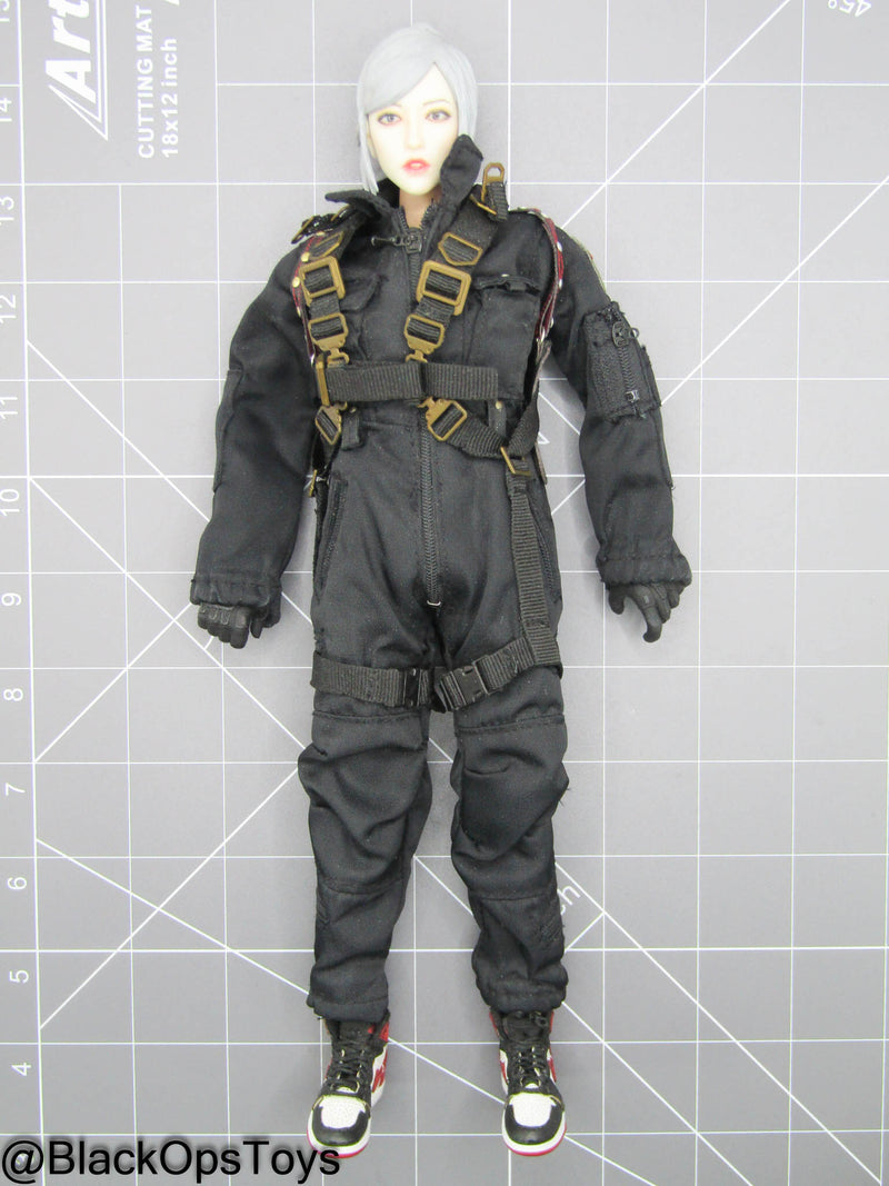 Load image into Gallery viewer, Custom Female Tactical Dressed PMC Body w/Headsculpt
