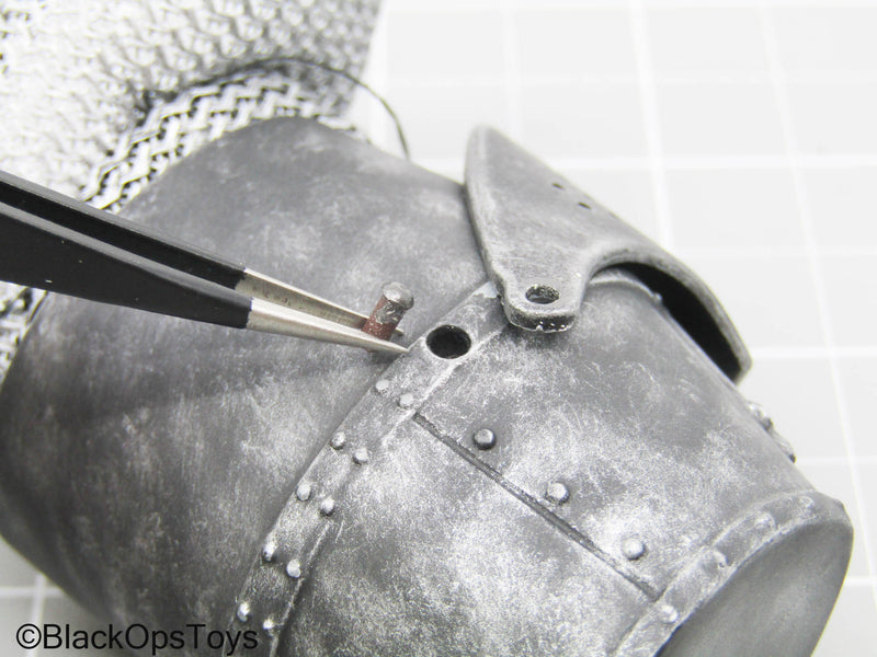 Load image into Gallery viewer, Metal Crusader Knight Helmet w/Chainmail Hood (READ DESC)
