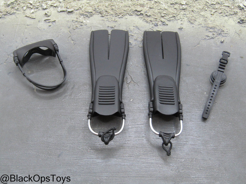 Load image into Gallery viewer, 50th Anniv HK SDU - Diving Fins w/Goggles &amp; Diving Watch
