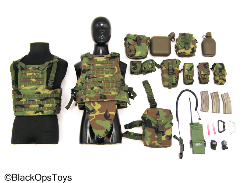 Load image into Gallery viewer, 75th Ranger Regiment Airborne - Woodland Camo Plate Carrier Set
