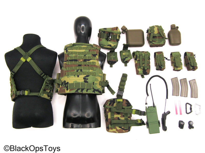 Load image into Gallery viewer, 75th Ranger Regiment Airborne - Woodland Camo Plate Carrier Set
