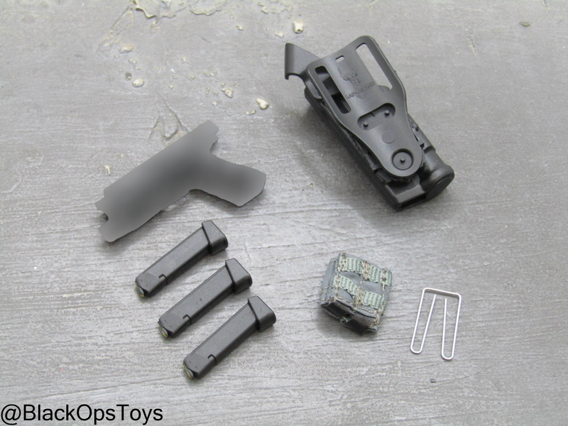 Load image into Gallery viewer, Dutch DSI Grenade Launcher Ver - Pistol w/Holster &amp; Mag Pouch
