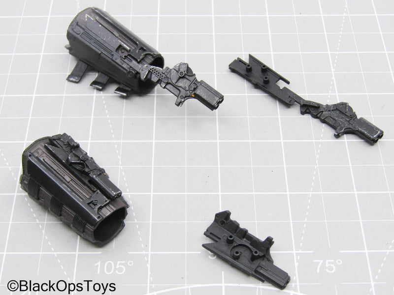 Load image into Gallery viewer, Batman - Black Arm Gauntlets w/Attachments (Hot Toys)
