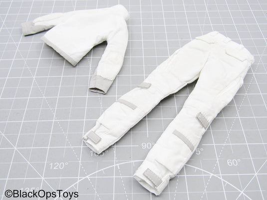 Female White Zip Up Jacket w/Knee Pad Pants