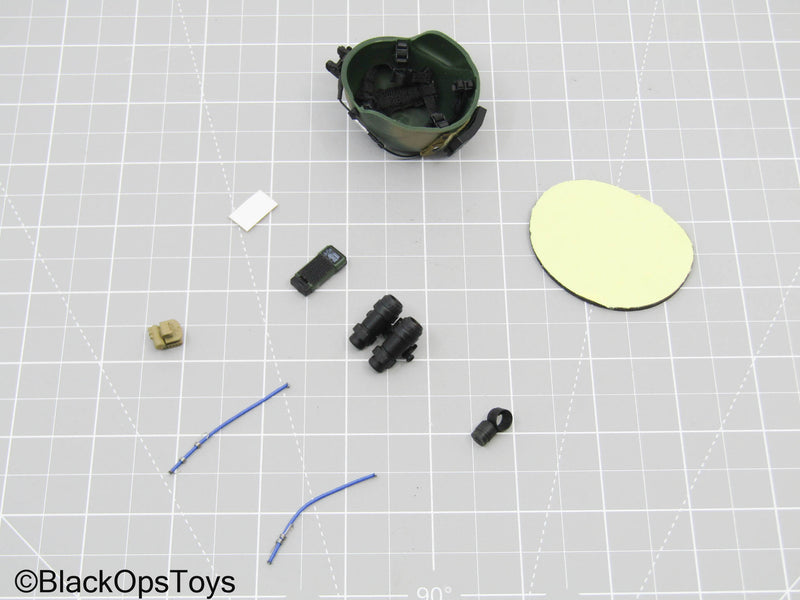 Load image into Gallery viewer, Woodland Camo CAG SFOD-D Gunner Helmet Set
