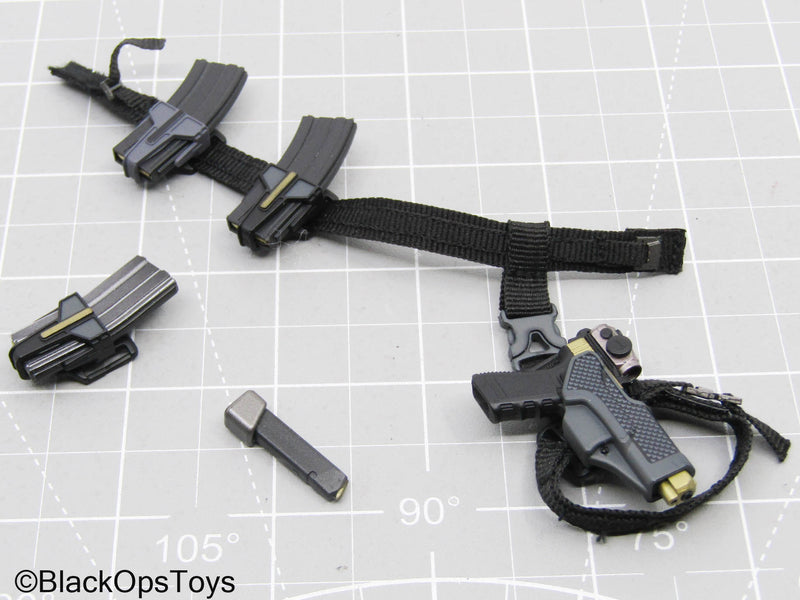 Load image into Gallery viewer, Female Black Belt w/Pistol, Drop Leg Holster, &amp; 5.56 Mag Lot
