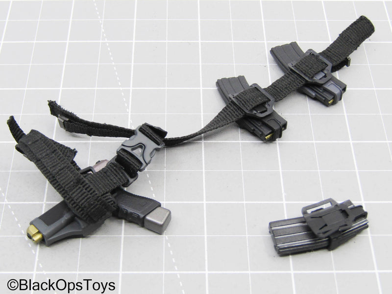 Load image into Gallery viewer, Female Black Belt w/Pistol, Drop Leg Holster, &amp; 5.56 Mag Lot
