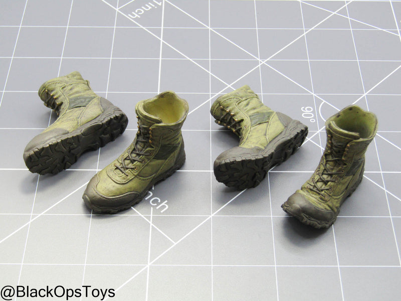 Load image into Gallery viewer, GI JOE - Desert Trooper Dusty - Combat Boots Set (Peg Type)

