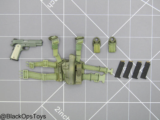 GI JOE - Desert Trooper Dusty - 1911 Pistol w/Drop Leg Holster