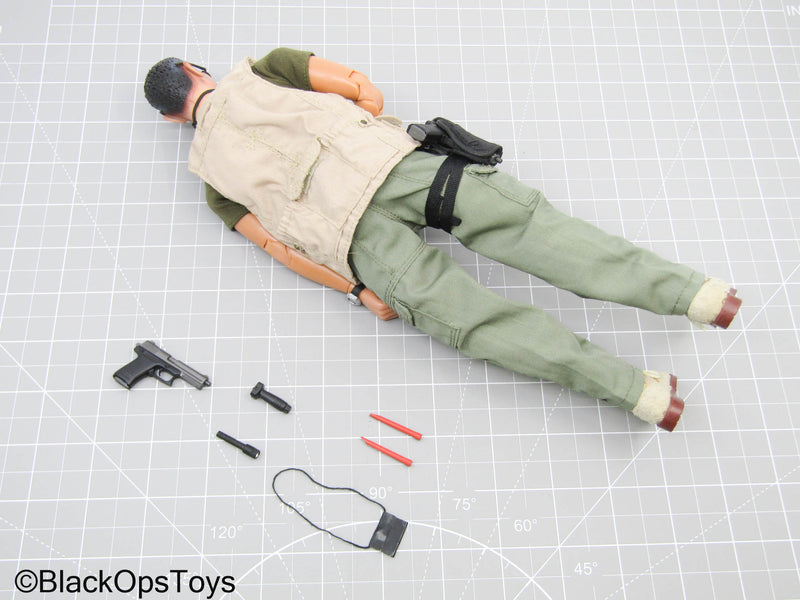 Load image into Gallery viewer, Male Dressed Body w/Assault Rifle, Dual Pistol &amp; Accessories
