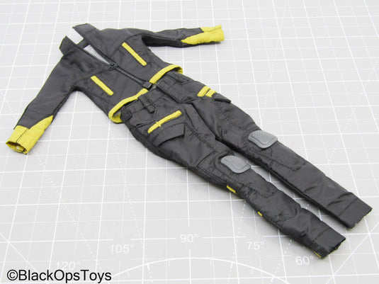 Female Black & Yellow Zip Up Jacket w/Knee Pad Pants