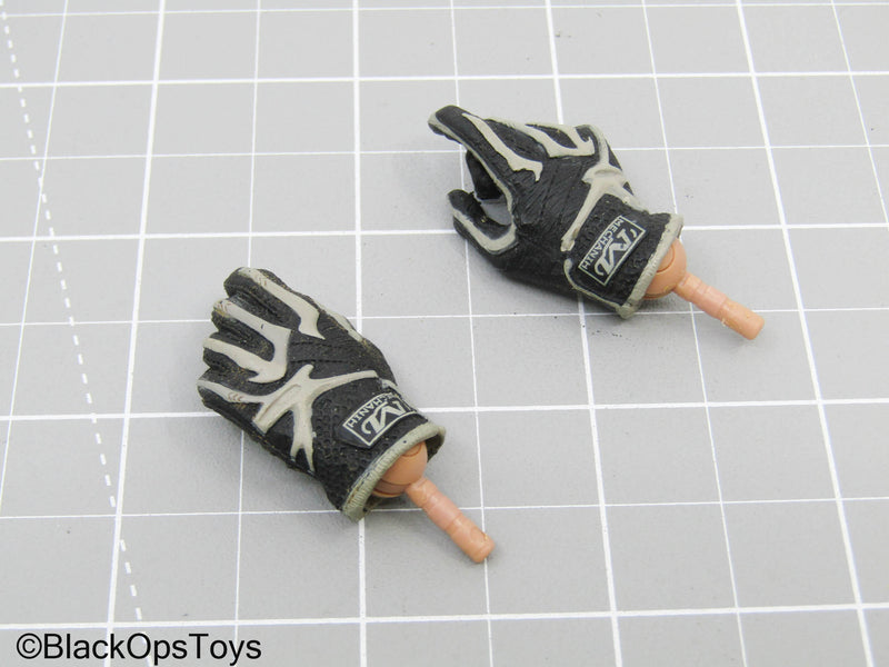 Load image into Gallery viewer, Black Gloved Hands w/Pegs
