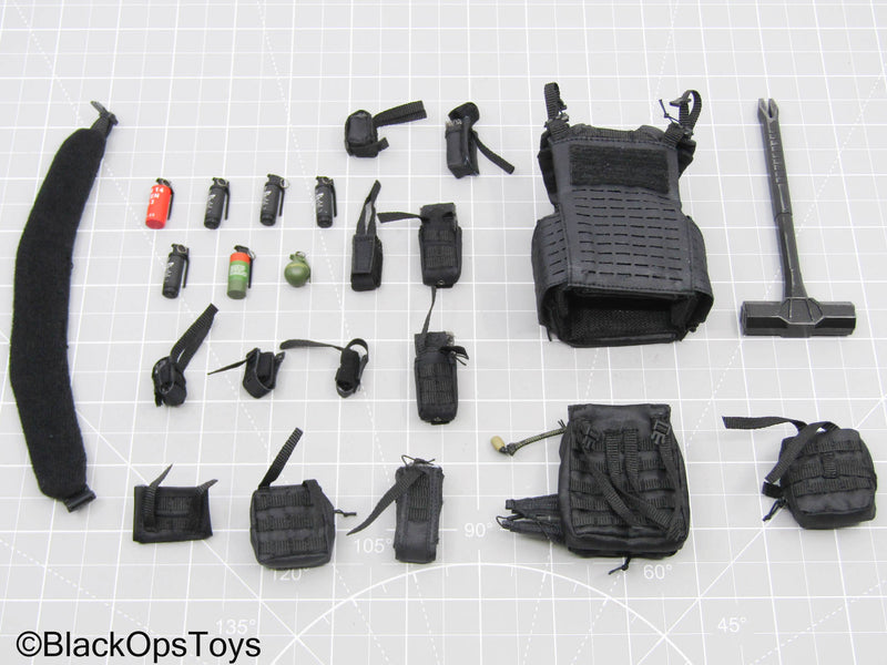 Load image into Gallery viewer, Plate Carrier w/Belt, Breaching Hammer &amp; Accessories (E&amp;S)
