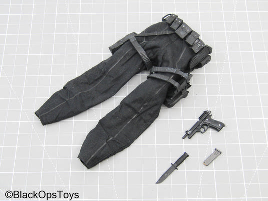 Black Pants w/Utility Belt, Pistol Set & Knife Set (READ DESC)