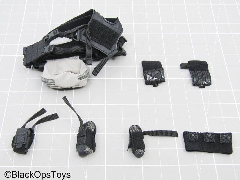 Load image into Gallery viewer, Black Chest Rig w/Grey Hanger Pouch &amp; Pouch Lot

