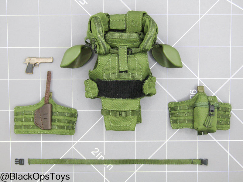 Load image into Gallery viewer, 1/12 - SALVO Black Ops - Fortress Colossus - EOD Combat Suit w/.50 CAL Pistol
