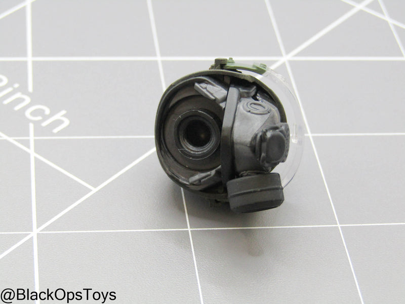 Load image into Gallery viewer, 1/12 - SALVO Black Ops - Fortress Colossus - EOD Helmet w/Gas Mask Headsculpt
