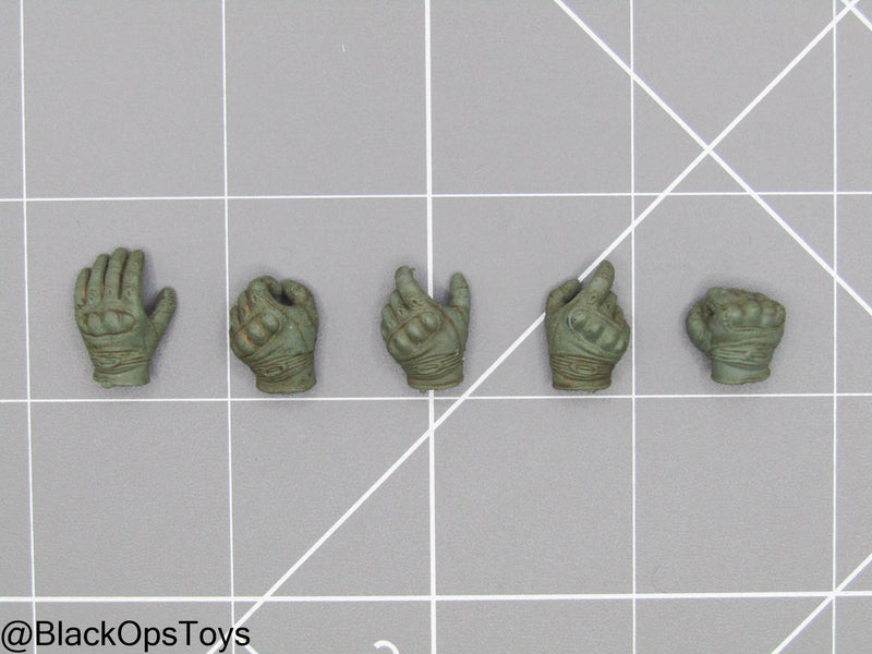Load image into Gallery viewer, 1/12 - SALVO Black Ops - Fortress Colossus - Right Trigger Gloved Hand Set (x5)
