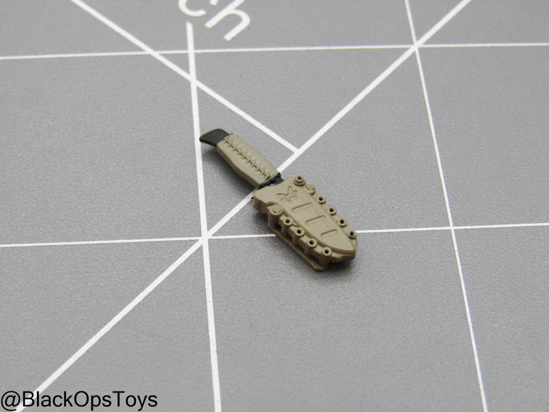 Load image into Gallery viewer, 1/12 - SALVO Black Ops - Unknown Operator - Knife w/Sheath
