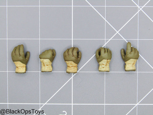 1/12 - SALVO Black Ops - Unknown Operator - Right Trigger Gloved Hand Set (x5)