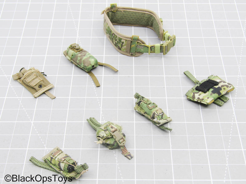 Load image into Gallery viewer, Multicam Camo Belt w/MOLLE Pouch Lot
