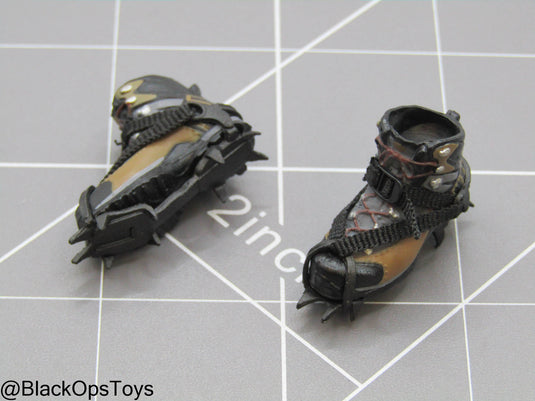 1/12 - SALVO Black Ops - Unknown Operator - Brown Hiking Boots w/Crampons (Peg Type)